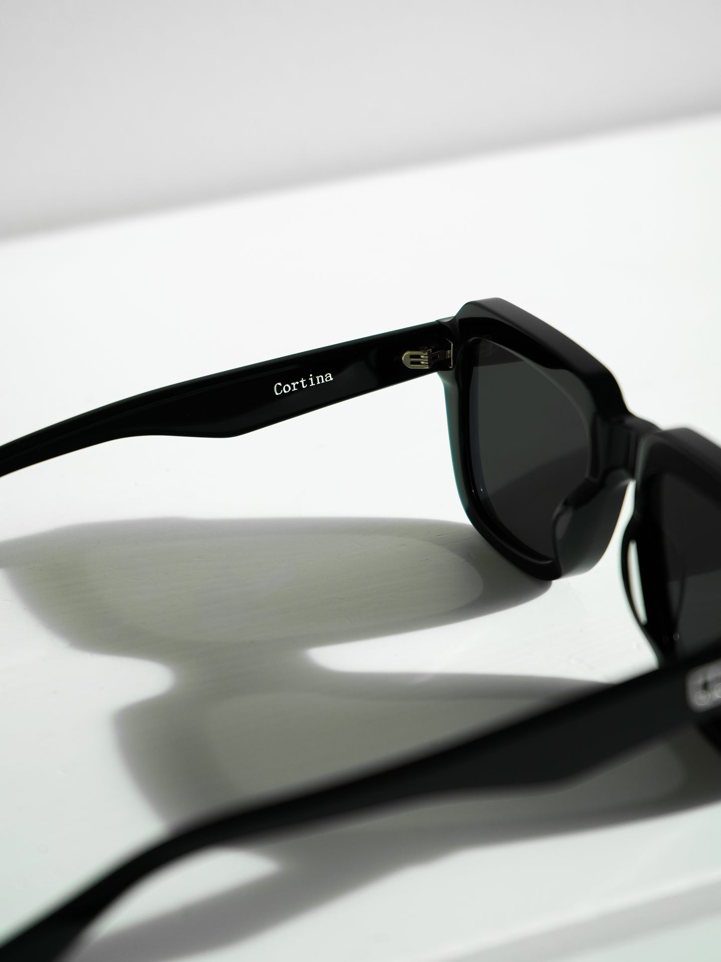 Cortina Black